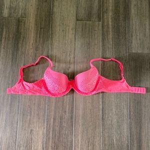 Body by Victoria secret. Demi-bust double.